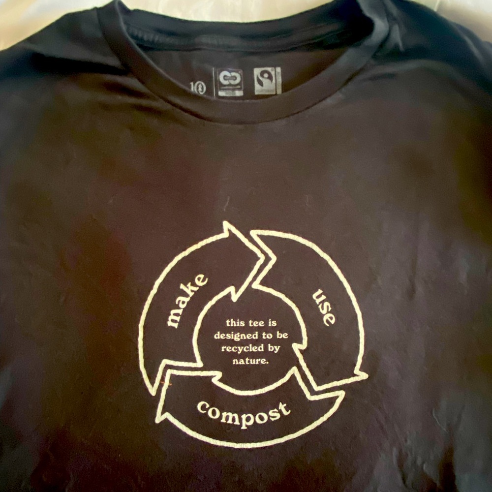 Excellent TenTree T-Shirt - black, with environmental message